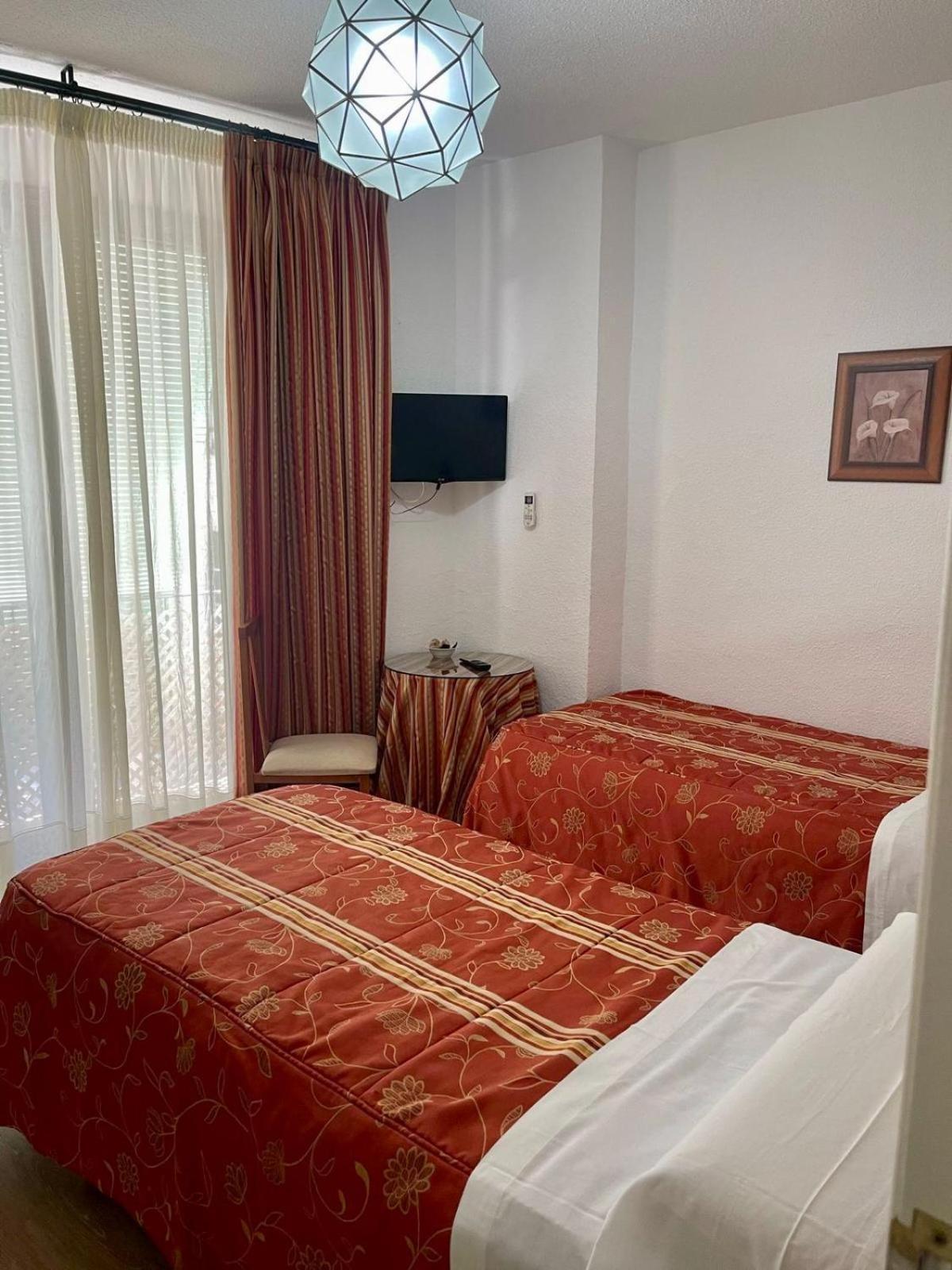 Pension Zurita Granada Exterior photo