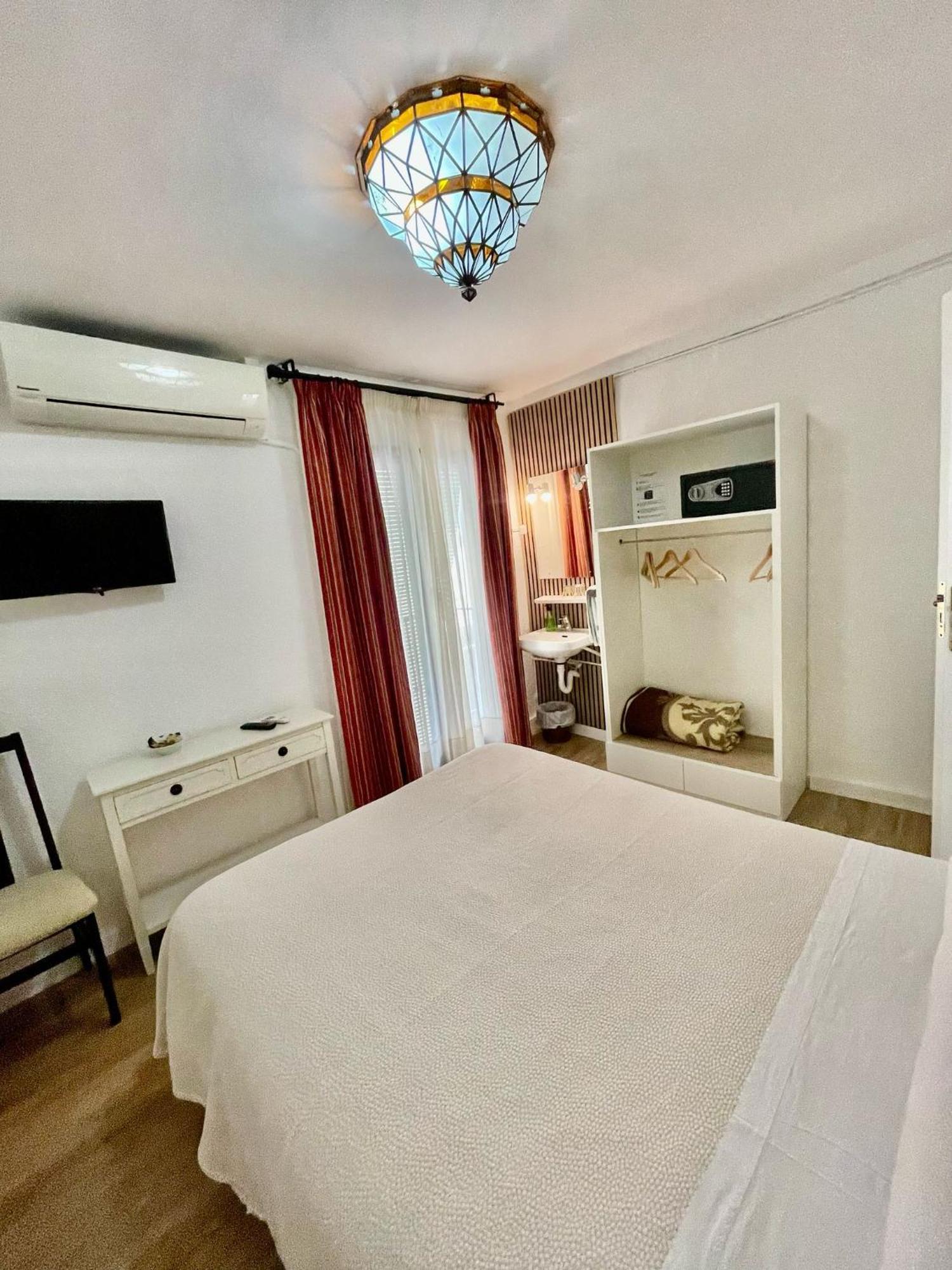 Pension Zurita Granada Exterior photo